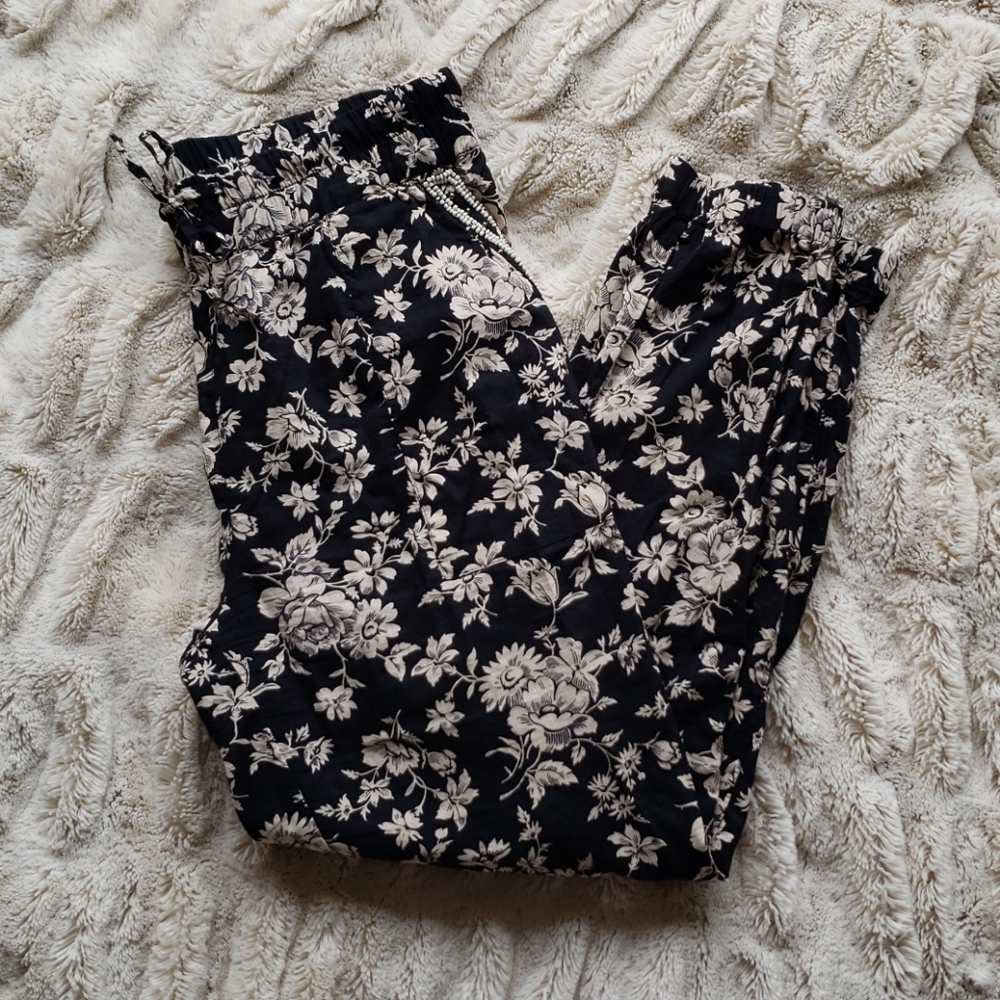LIKE NEW! Maison Scotch Linen Floral Joggers